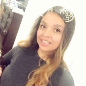 Meet your Posher, Vanessa